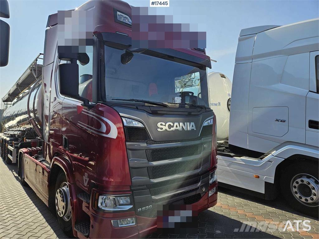 Scania R530 V8 트랙터 유닛