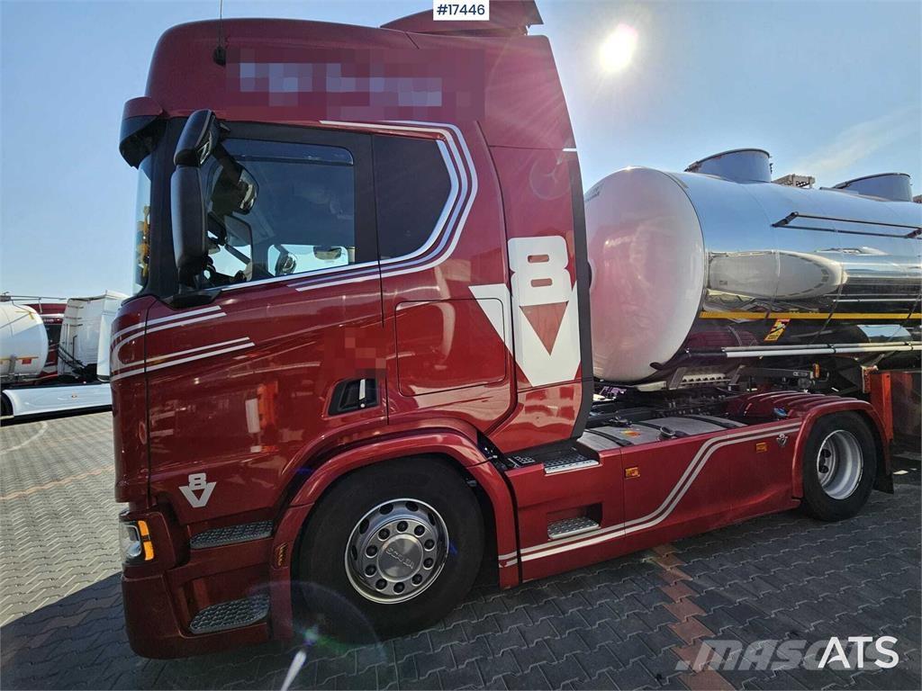 Scania R530 V8 트랙터 유닛