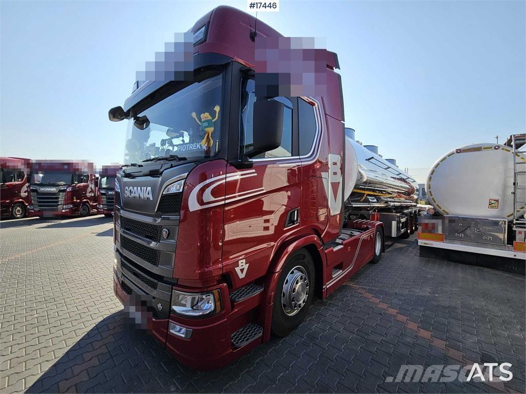 Scania R530 V8 트랙터 유닛