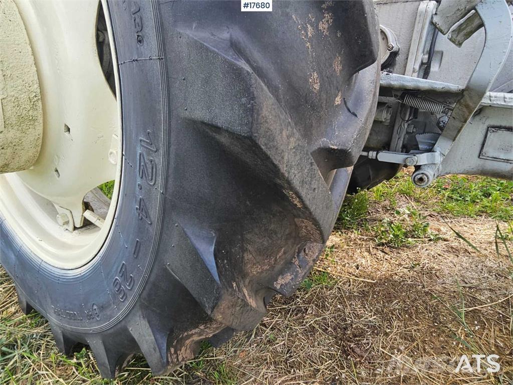 Ursus C 330 트랙터