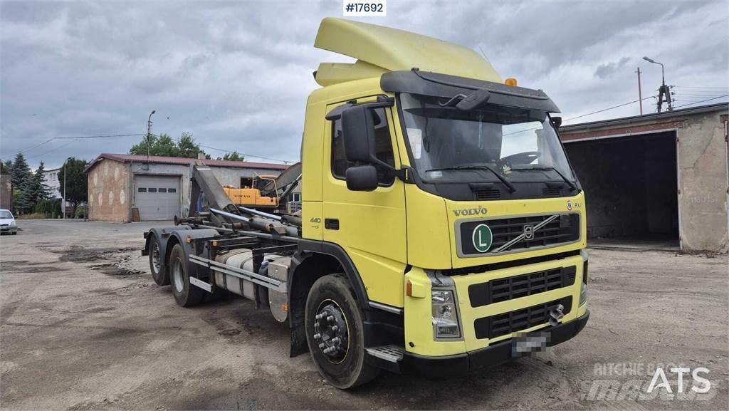 Volvo FM 440 훅 리프트 트럭