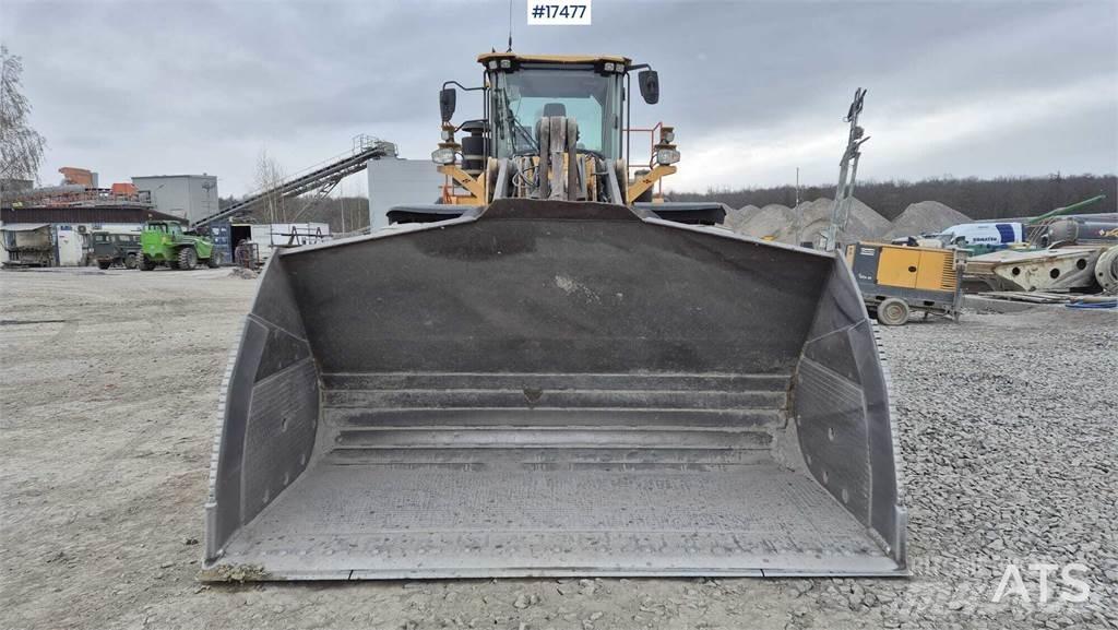 Volvo L220H  휠로우더