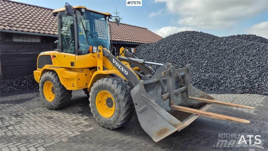 Volvo L30G  휠로우더