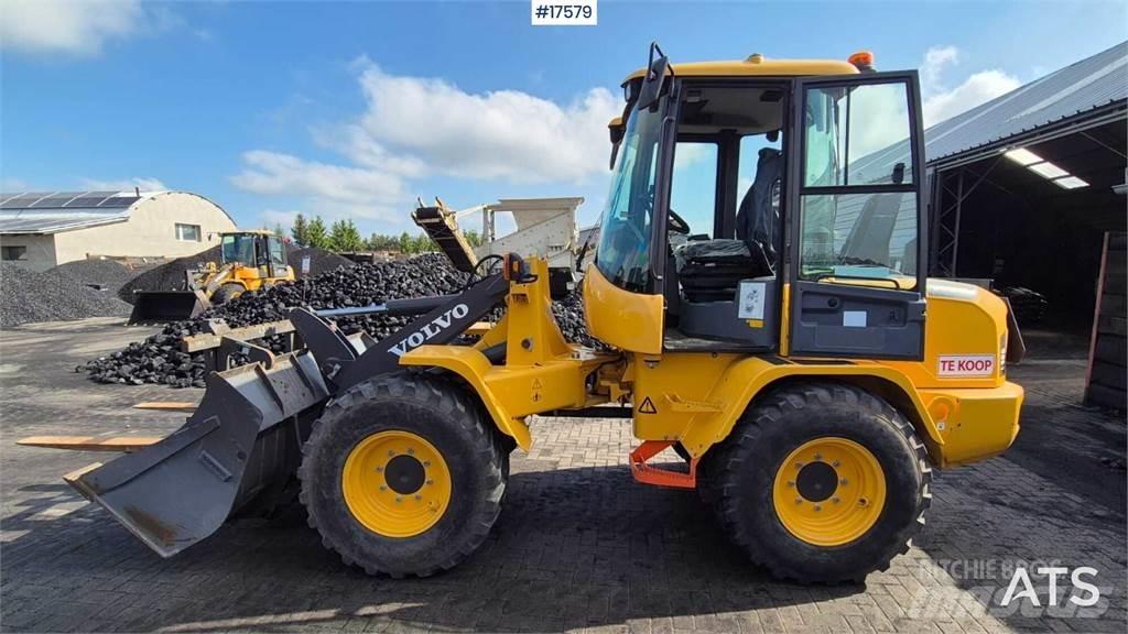 Volvo L30G  휠로우더