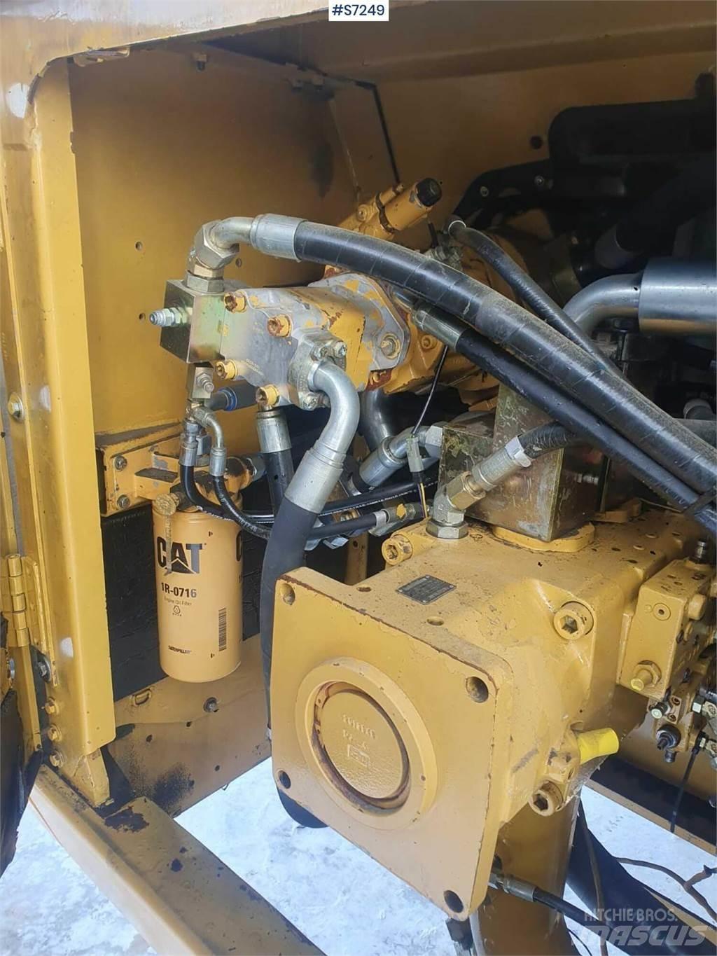 CAT 365C 대형 굴삭기 29톤 이상