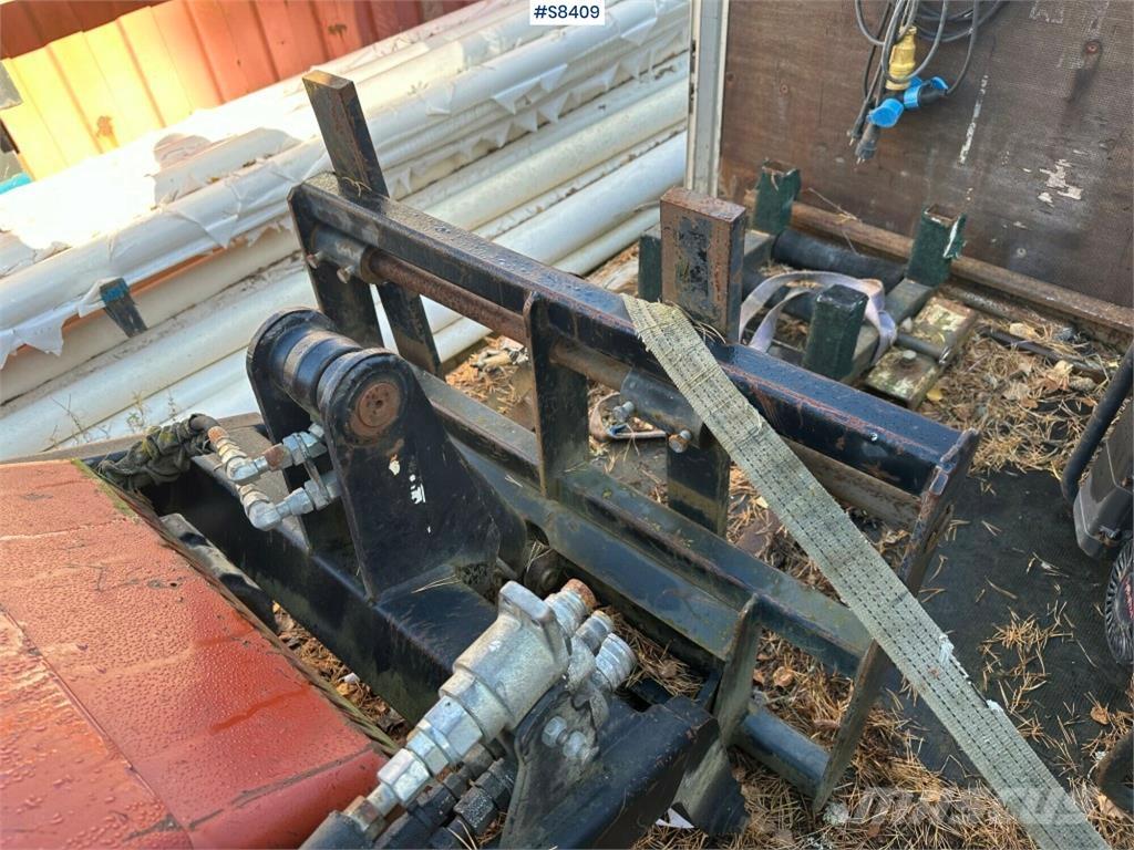 Ditch Witch SK650  스키드로더