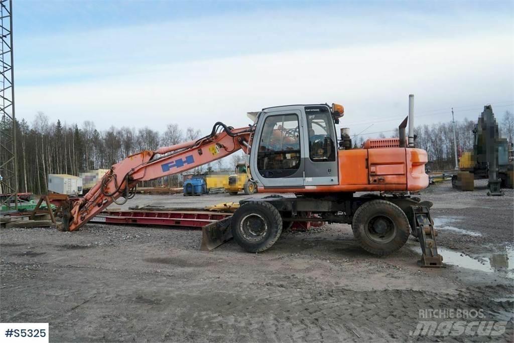 Hitachi EX165W  휠 굴삭기