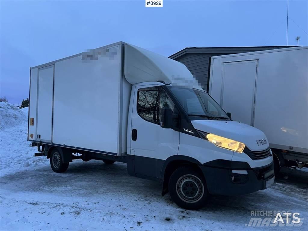 Iveco Daily 탑차 트럭
