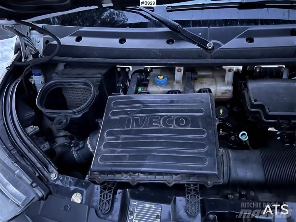Iveco Daily 탑차 트럭