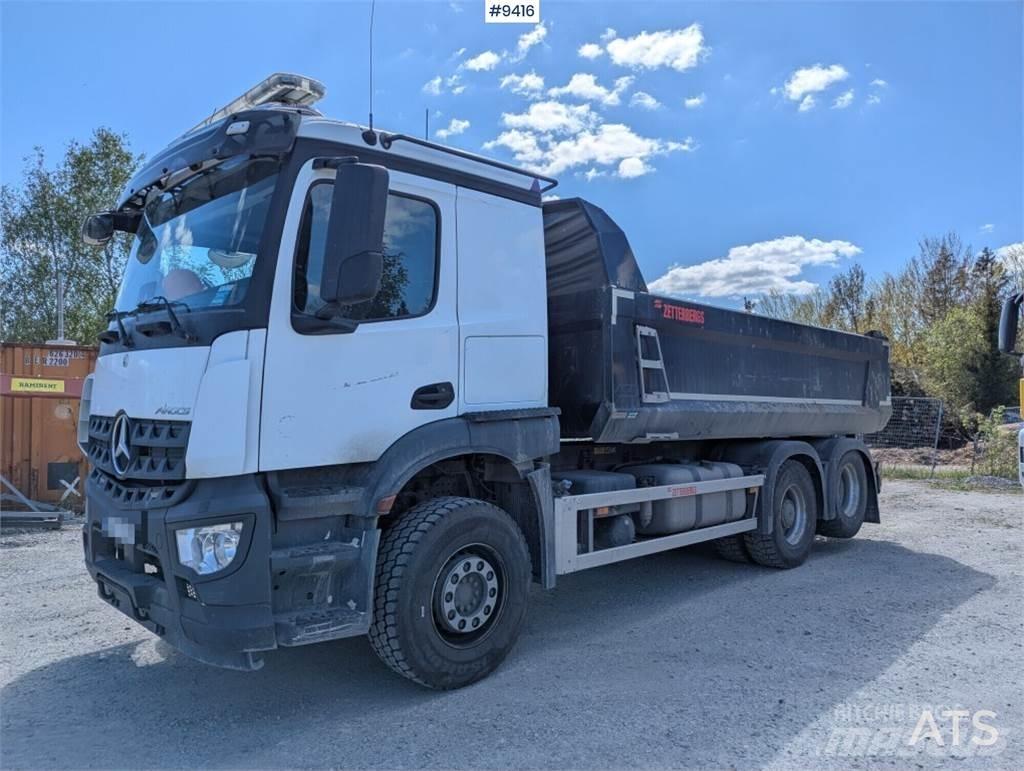 Mercedes-Benz Arocs 덤프 트럭