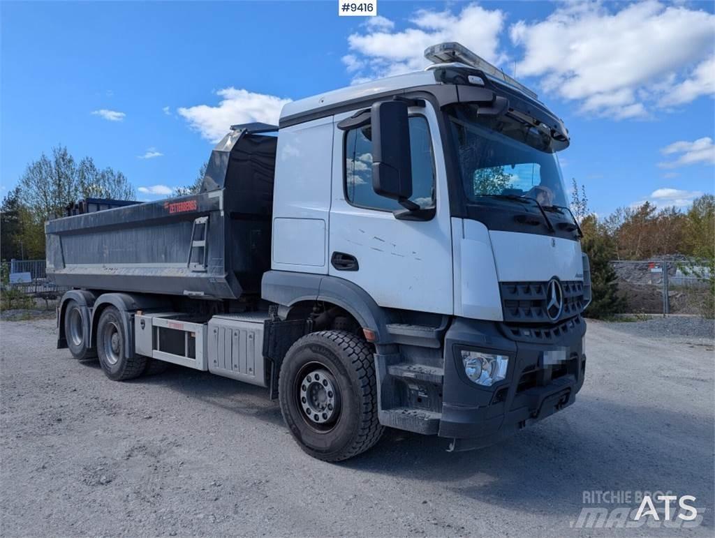 Mercedes-Benz Arocs 덤프 트럭