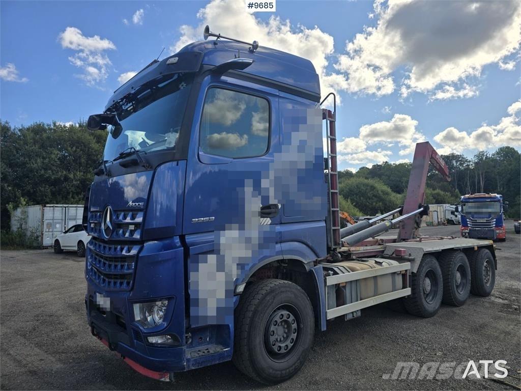 Mercedes-Benz Arocs 훅 리프트 트럭