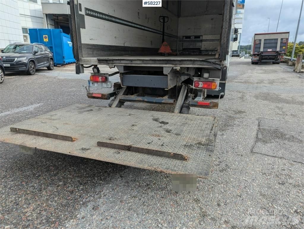 Volvo FL 탑차 트럭