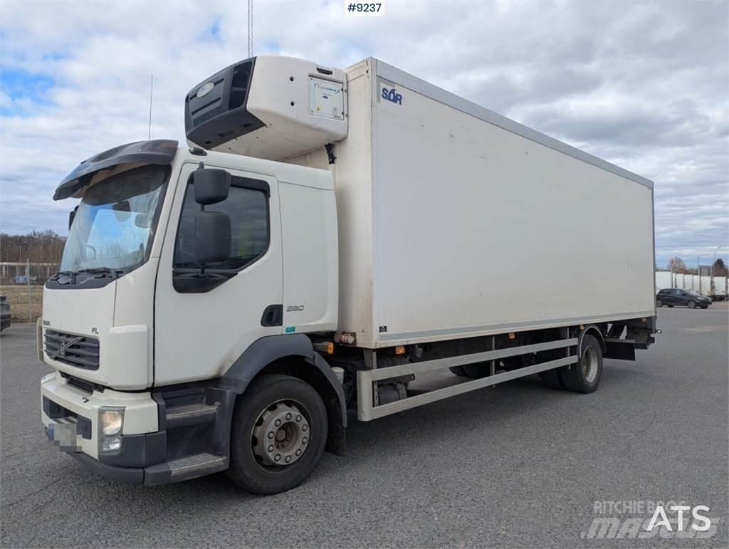 Volvo FL 4*2 냉동 컨테이너