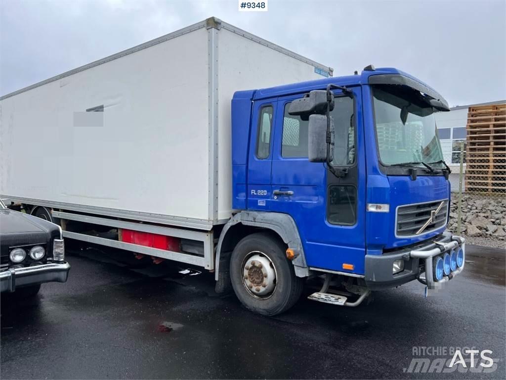 Volvo FL6 4X2 탑차 트럭