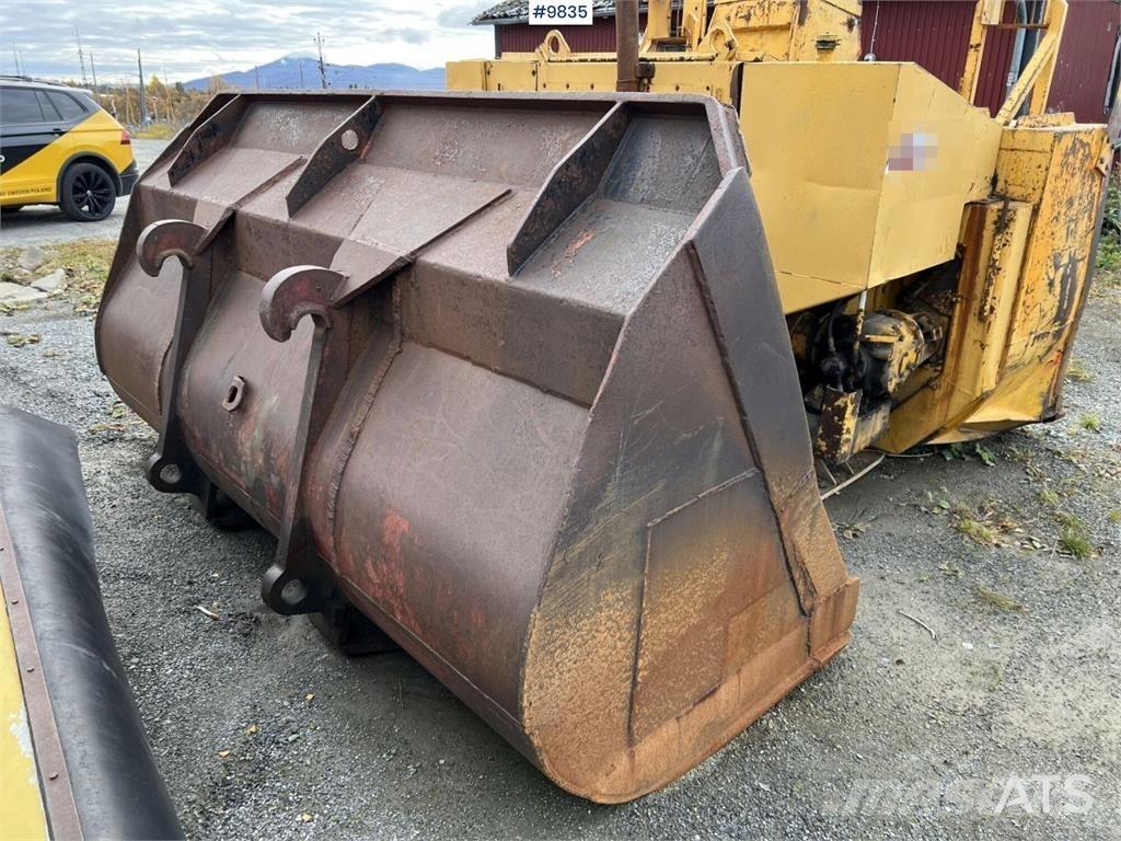 Volvo L180C  휠로우더