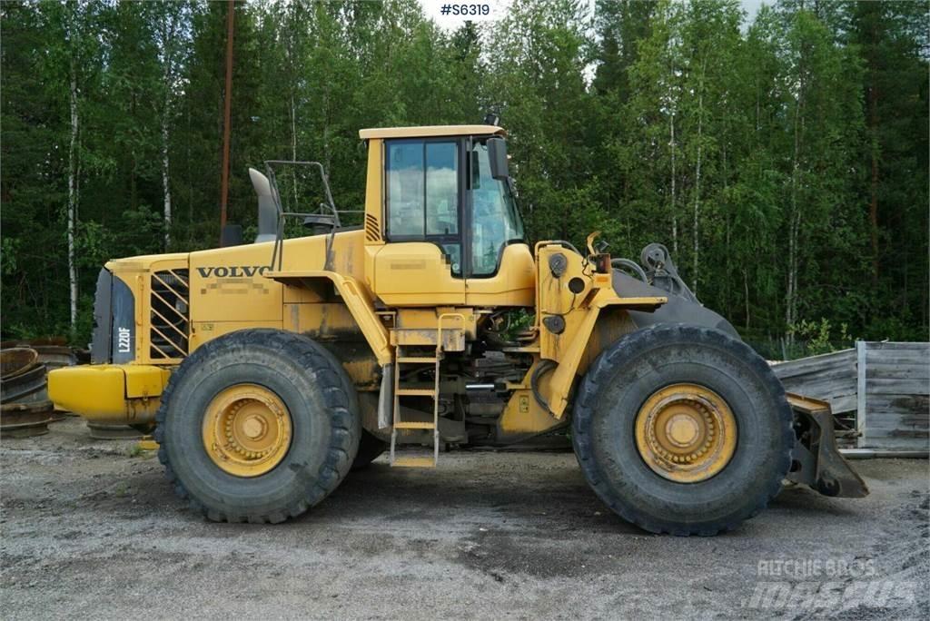 Volvo L220F  휠로우더