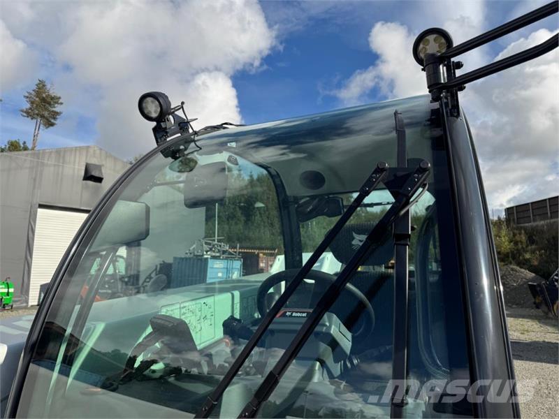 Bobcat PF4 텔러 핸들러