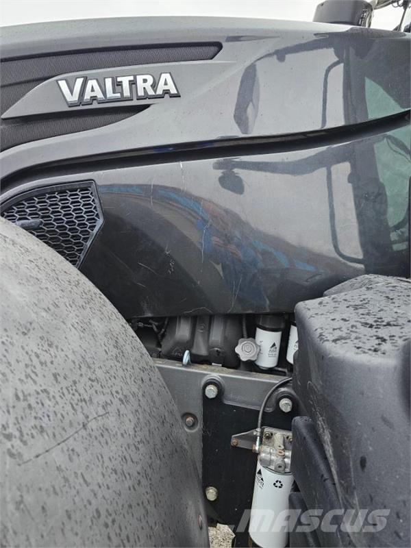 Valtra S374 트랙터