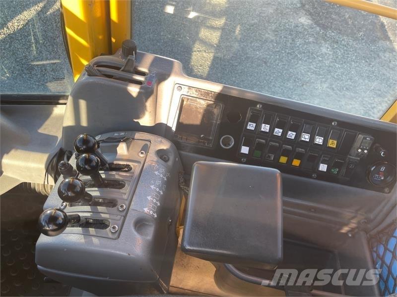 Volvo L90E  휠로우더