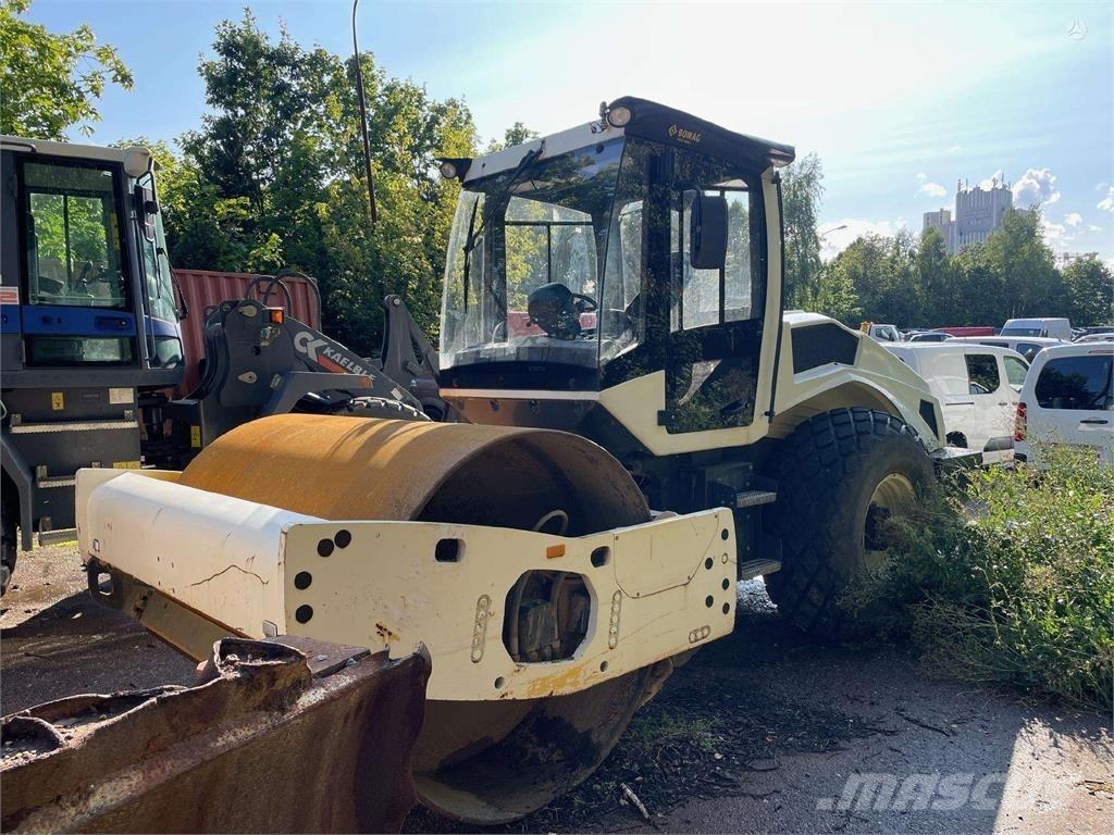 Bomag BW 211-5 싱글 드럼 롤러