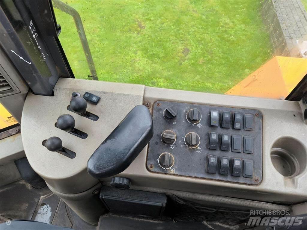CASE 821C  휠로우더