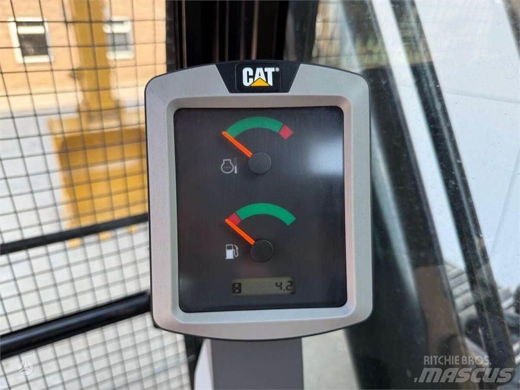 CAT 320D3 대형 굴삭기 29톤 이상