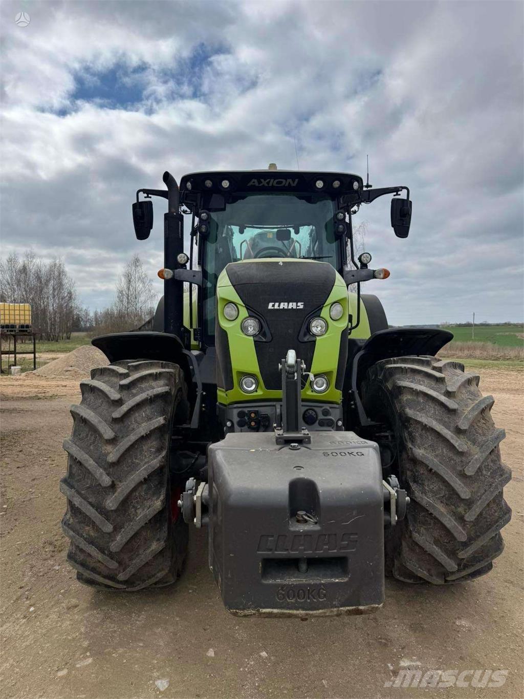 CLAAS Axion 870 트랙터