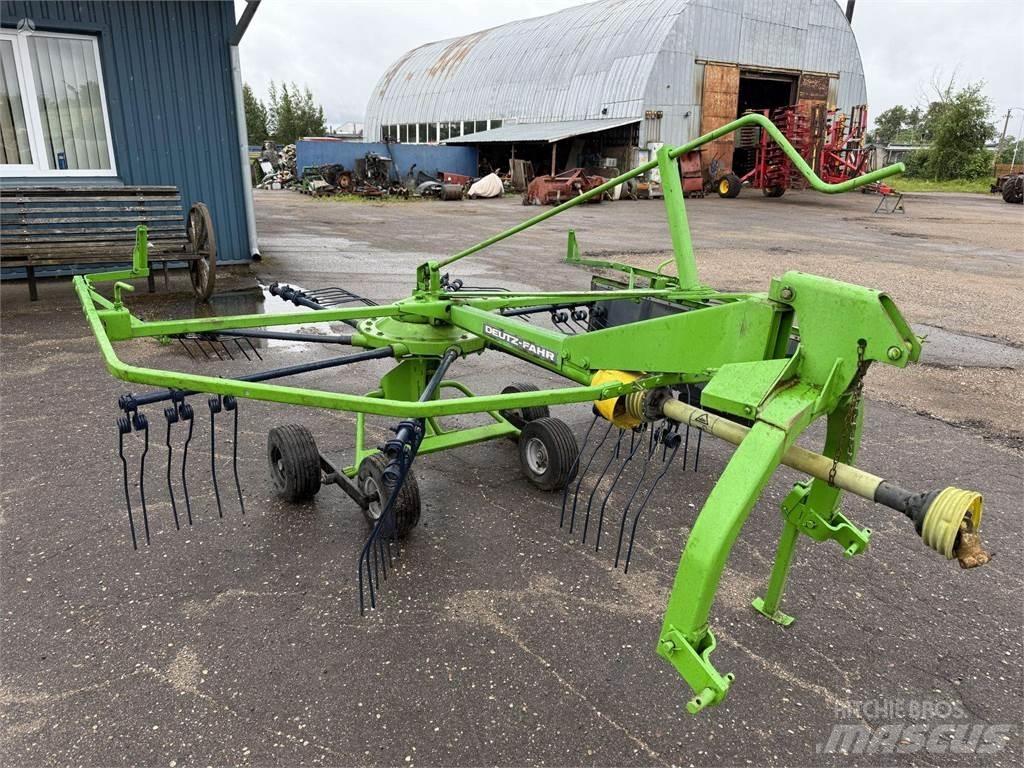 Deutz-Fahr 300 믹서 피더