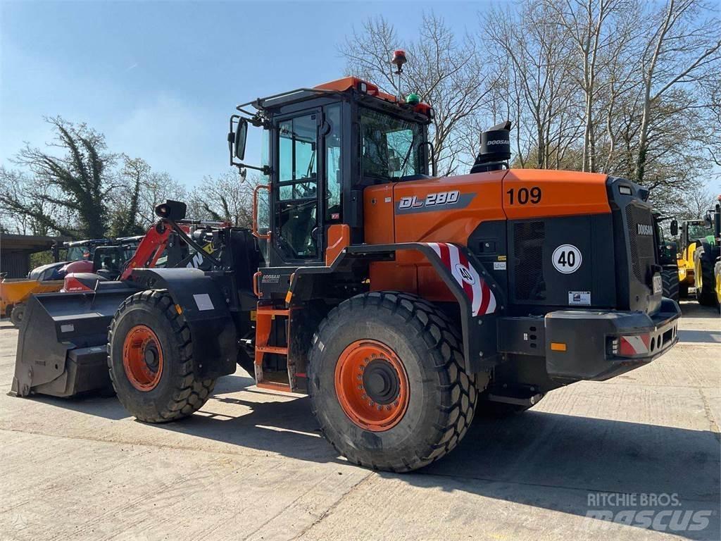 Doosan DL280  휠로우더