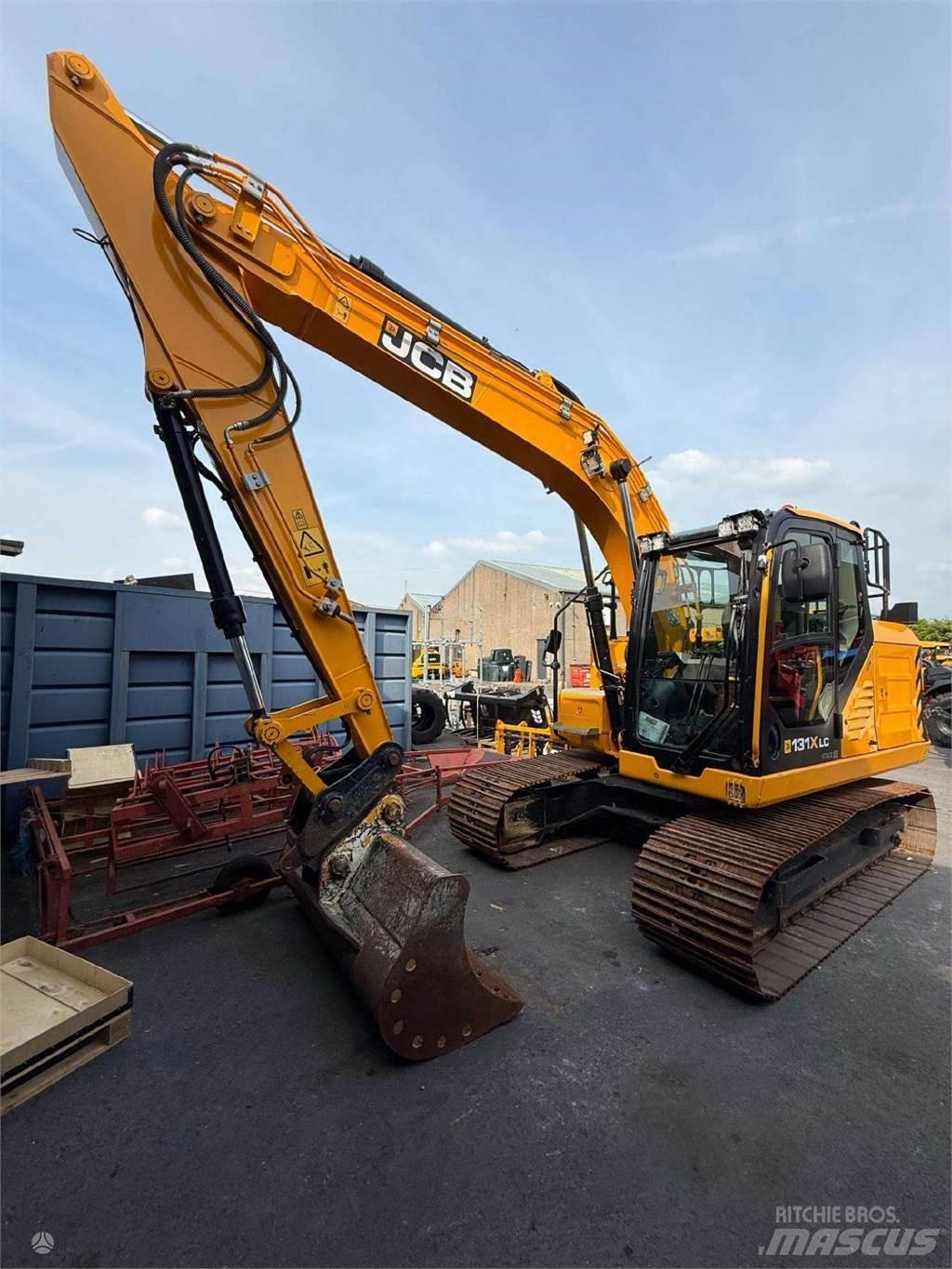 JCB 131X L SV 대형 굴삭기 29톤 이상