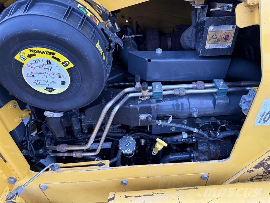 Komatsu D51PX-22 크롤러 도저