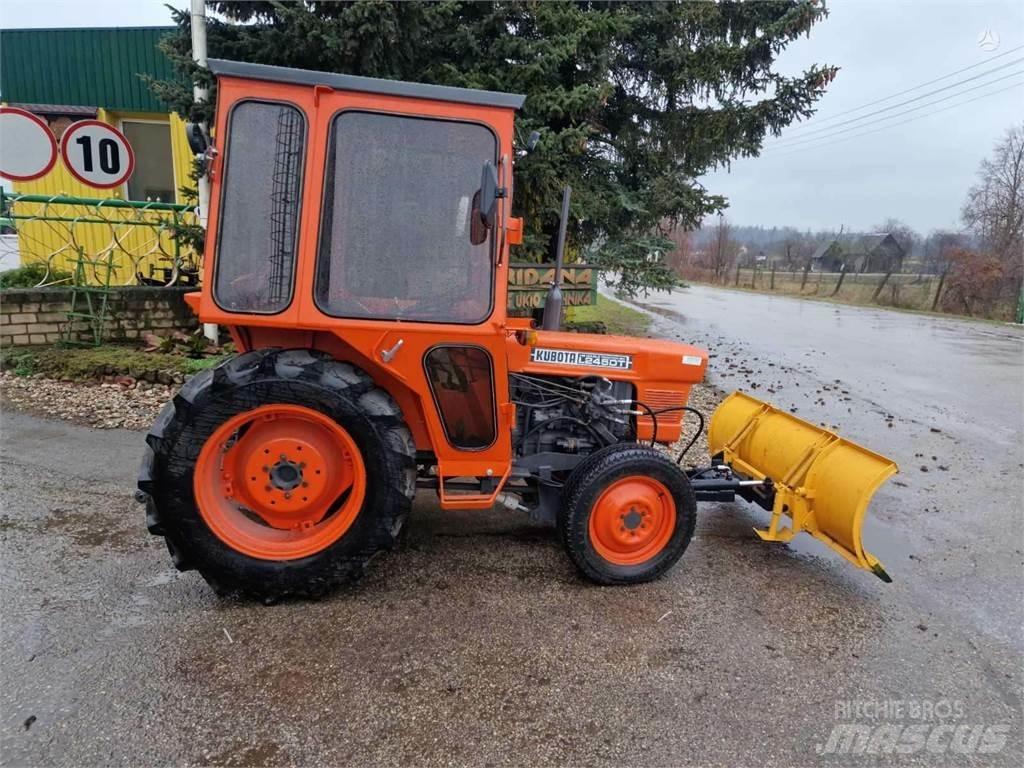 Kubota L245dt 트랙터