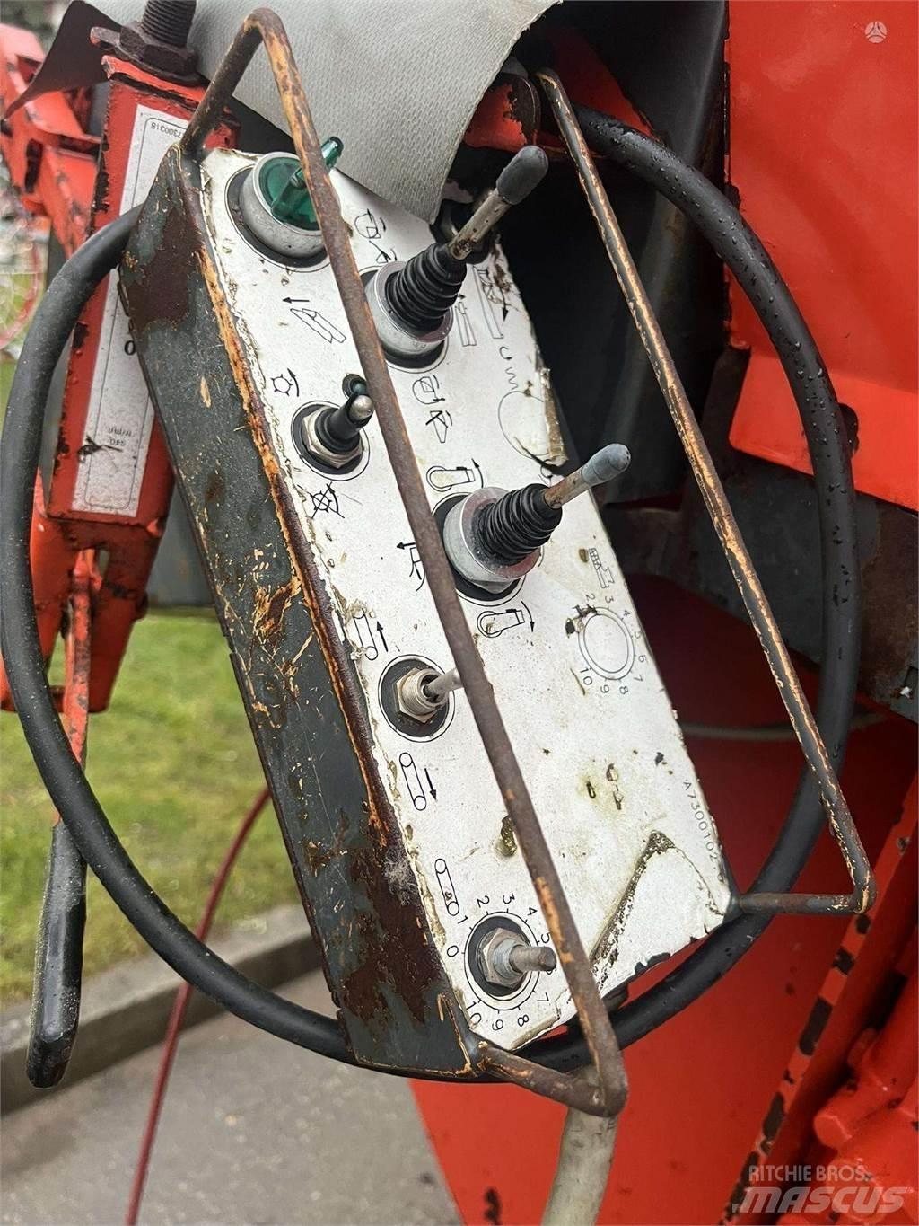 Kuhn Primor 3560 믹서 피더