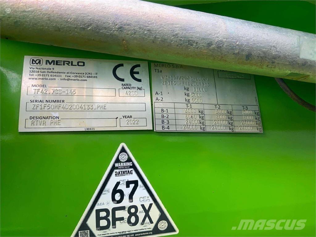 Merlo TF42.7 프론트 로더 및 굴착기