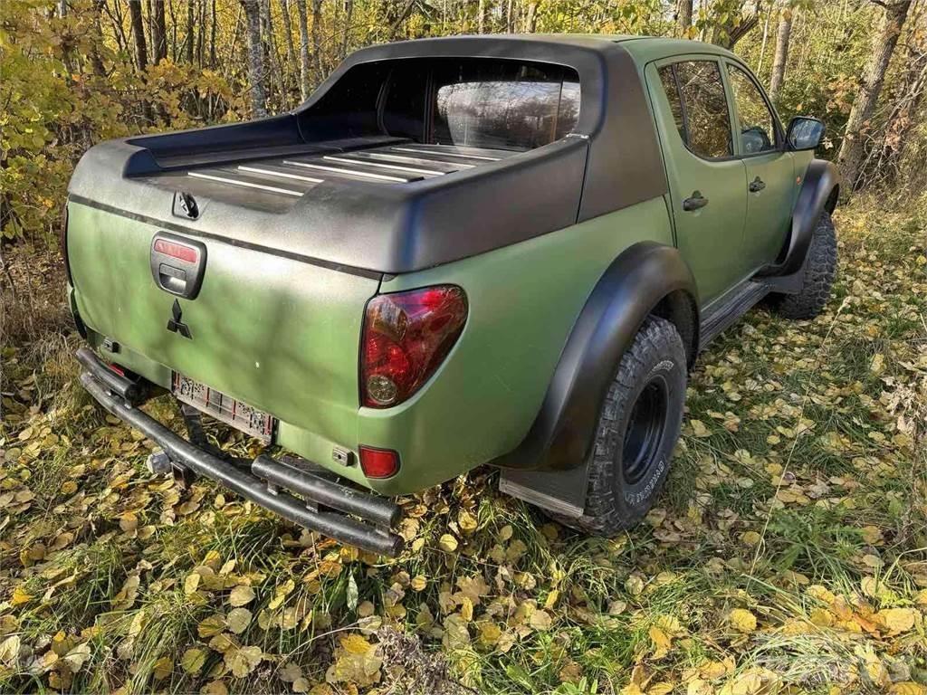 Mitsubishi  자동차