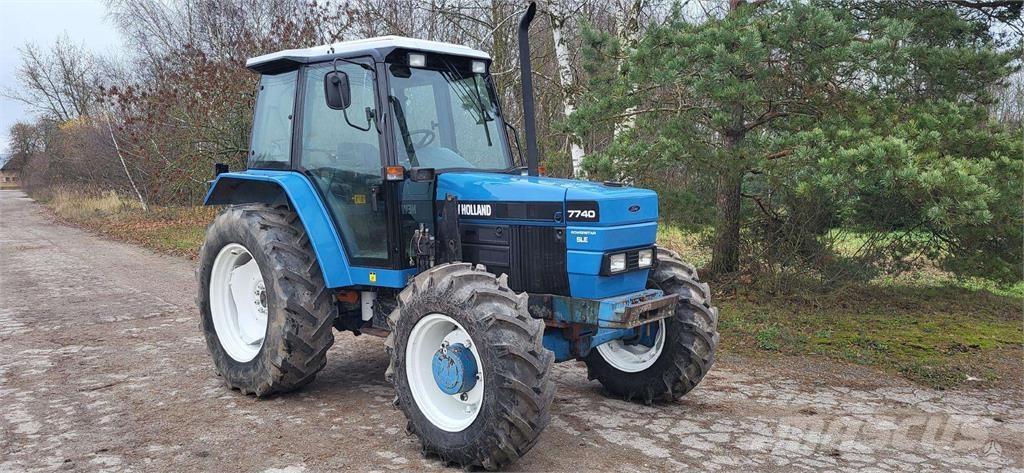 New Holland 7740 트랙터