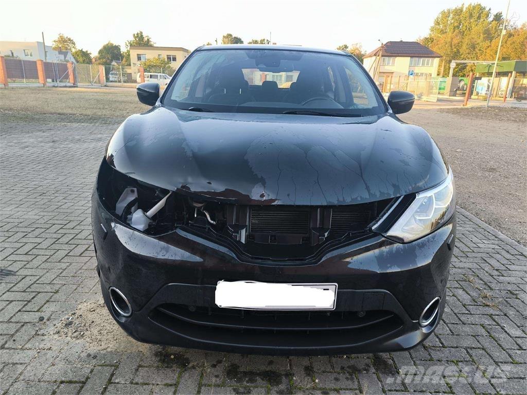 Nissan  자동차