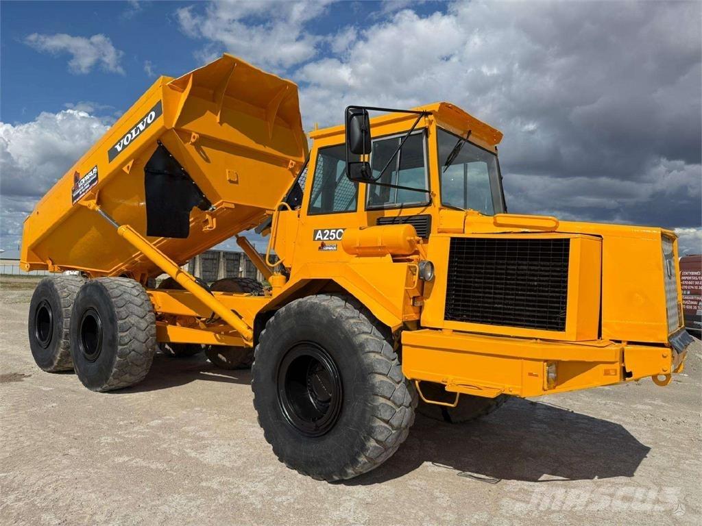 Volvo A25C 연결식 홀러