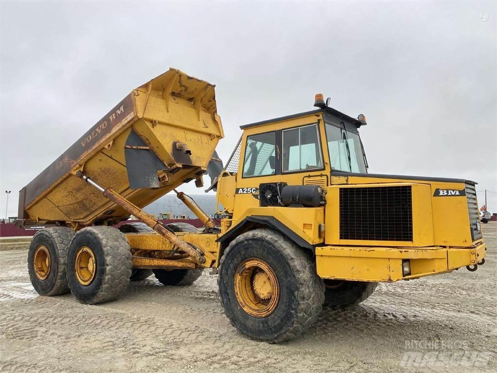 Volvo A25C , Nr.2 연결식 홀러