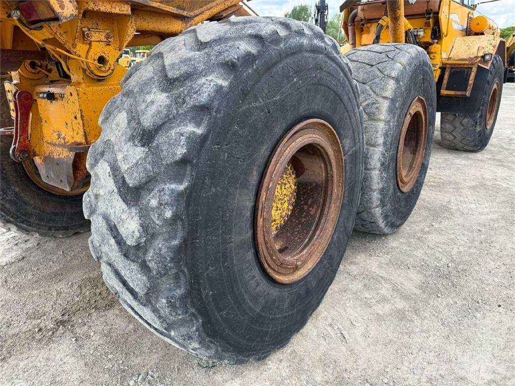 Volvo A25C, Nr. 5 연결식 홀러