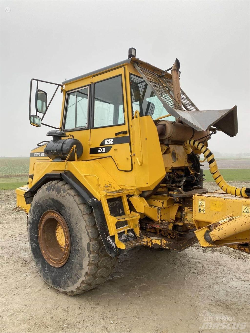 Volvo A25C , Nr.7 연결식 홀러