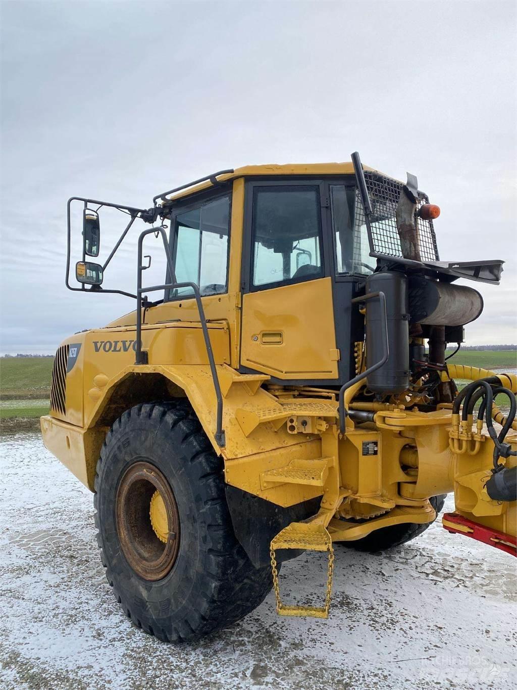 Volvo A25D 연결식 홀러