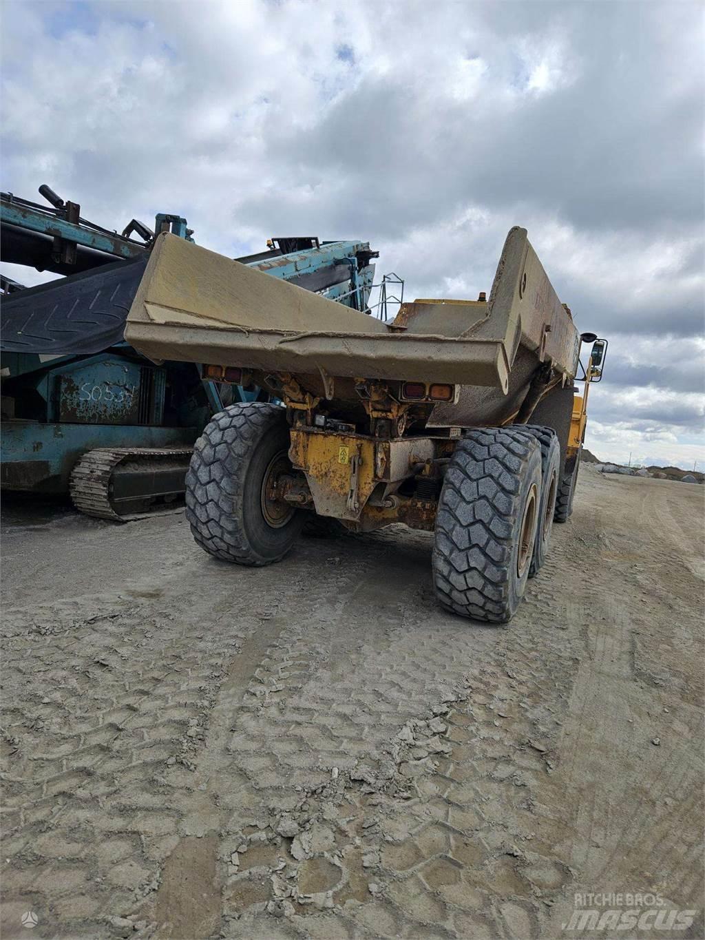 Volvo A25D 연결식 홀러