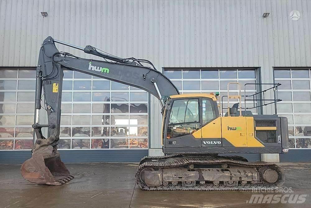 Volvo EC220E 대형 굴삭기 29톤 이상