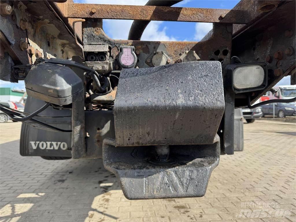 Volvo FM 440 6x2 플랫베드/드롭사이드 트럭