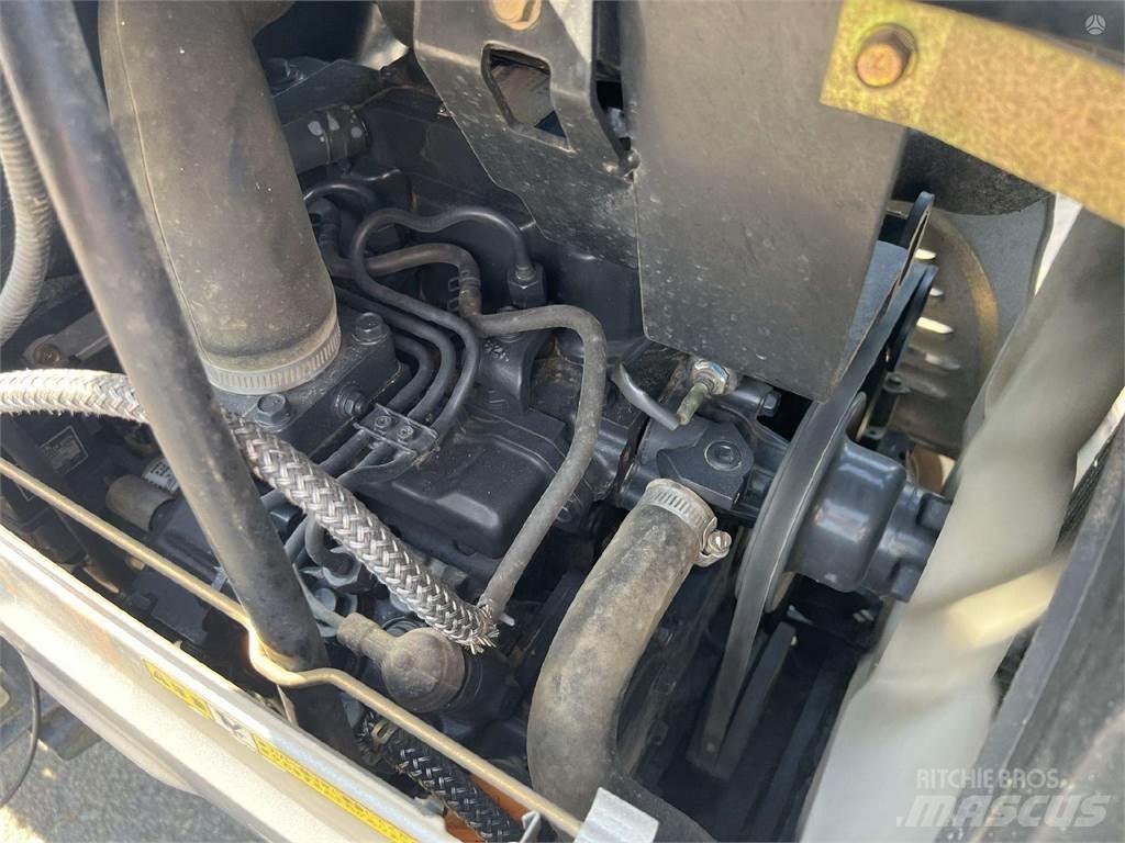 Yanmar EF 220 트랙터