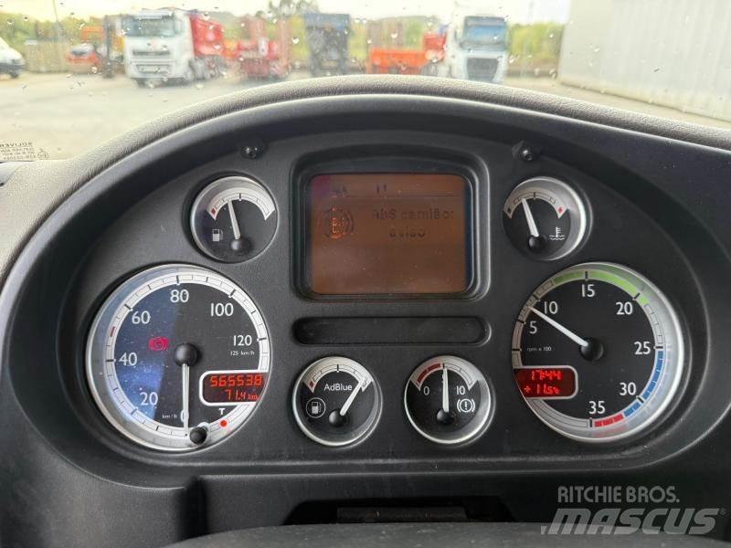 DAF LF 220 커튼사이더 트럭
