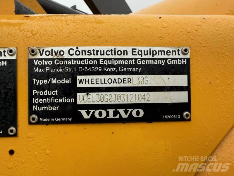 Volvo L 30 미니 로더