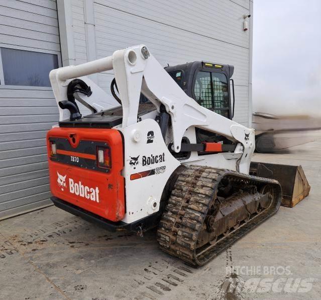 Bobcat T870  스키드로더